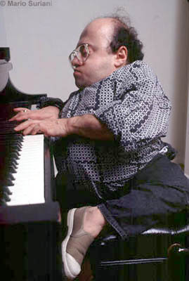 � Mario Suriani